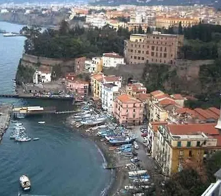 Casa Armida - Check-in Takes Place At Palazzo Abagnale Corso Italia 164 3*
